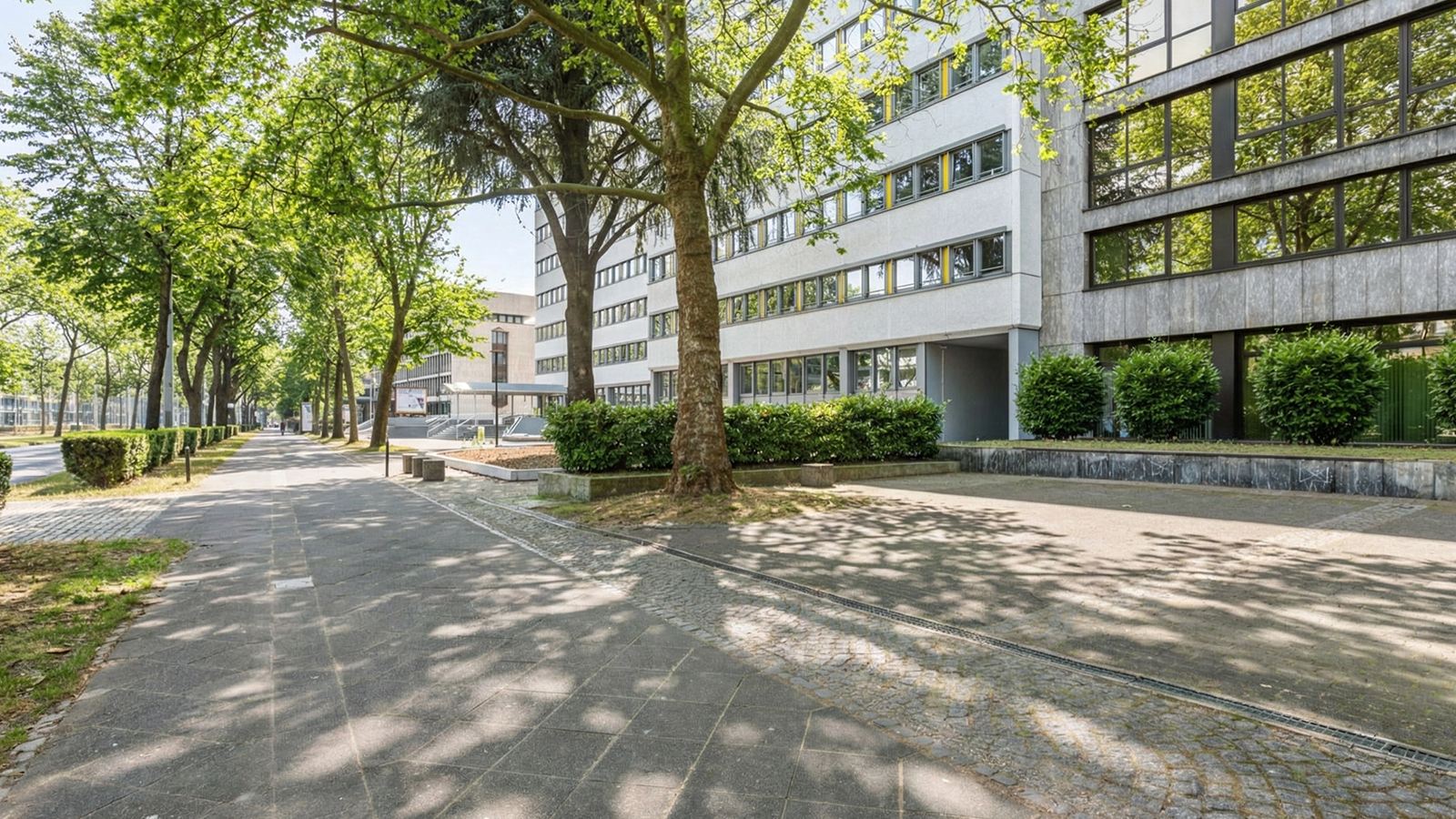 Bestandsansicht des Bürogebäudes an der Godesberger Allee in Bonn